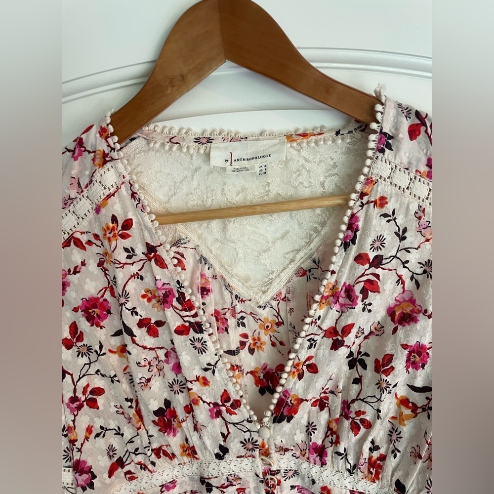 Anthropologie Puff Sleeve Floral Button-down Blouse with Lace - Picture 2 of 6